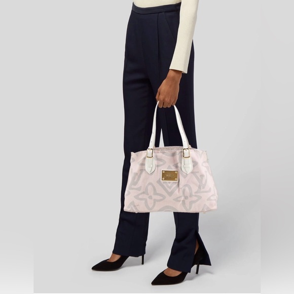 Authentic Louis Vuitton Pink Tahitienne Cabas Rose Blanco PM tote bag. W/COA - Picture 2 of 7